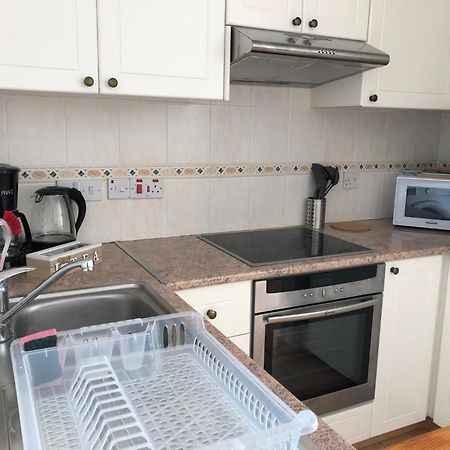 Limnaria Gardens - 1 Bedroom, Sunny Apartment With Stunning Pool Views Πάφος Εξωτερικό φωτογραφία